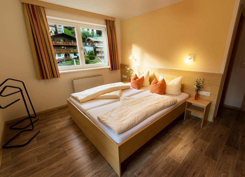 "Quality Hosts Arlberg" Hotel-Gasthof Freisleben Санкт-Антон-ам-Арльберг Экстерьер фото