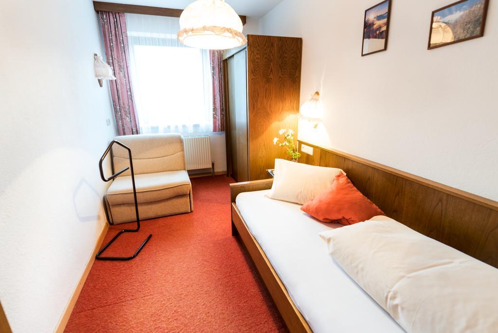 "Quality Hosts Arlberg" Hotel-Gasthof Freisleben Санкт-Антон-ам-Арльберг Экстерьер фото