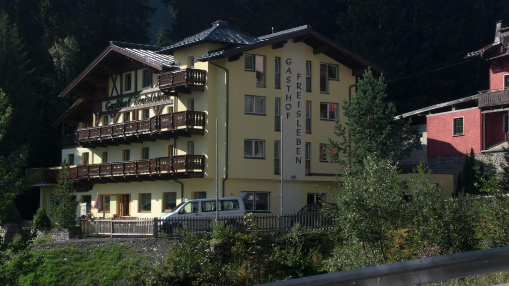 "Quality Hosts Arlberg" Hotel-Gasthof Freisleben Санкт-Антон-ам-Арльберг Экстерьер фото